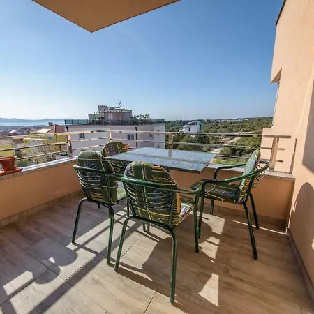 Vesna In * 扎达尔