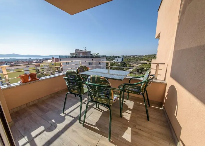 Vesna In * זאדאר